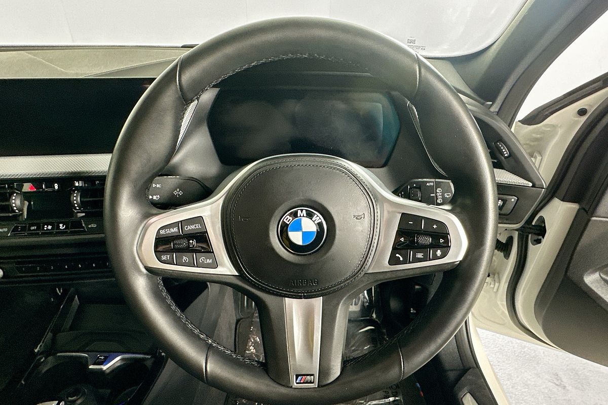 2022 BMW 1 18i M SPORT F40