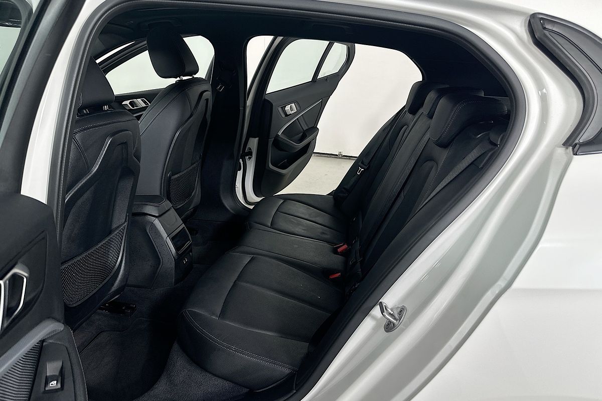 2022 BMW 1 18i M SPORT F40