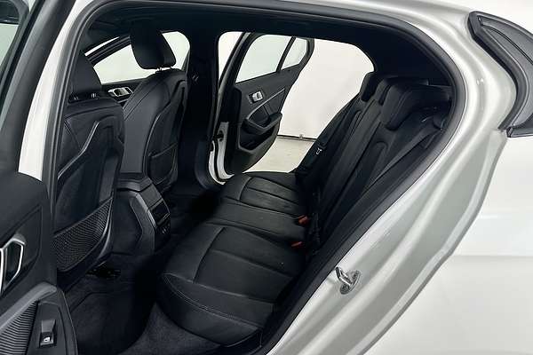 2022 BMW 1 18i M SPORT F40