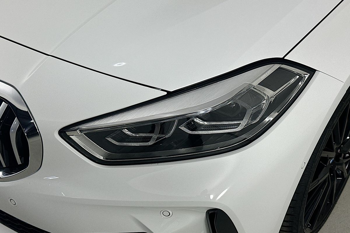 2022 BMW 1 18i M SPORT F40