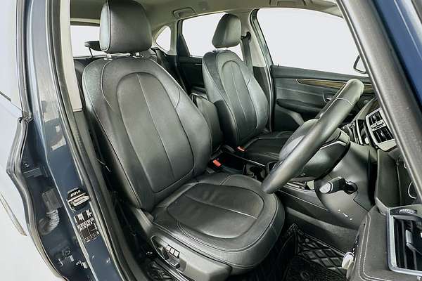 2015 BMW 2 20i ACTIVE TOURER SPORT LINE F45