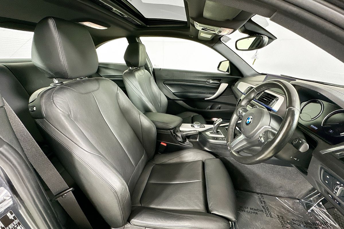 2019 BMW 2 20i M SPORT F22