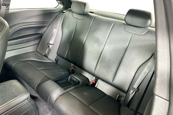 2019 BMW 2 20i M SPORT F22