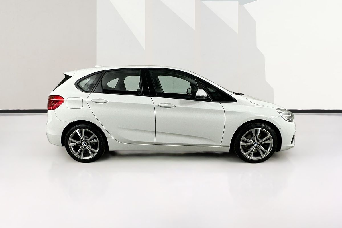 2015 BMW 2 25i ACTIVE TOURER LUXURY LINE F45