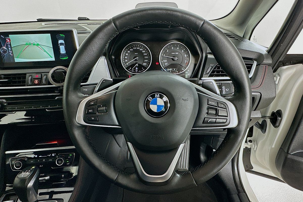 2015 BMW 2 25i ACTIVE TOURER LUXURY LINE F45