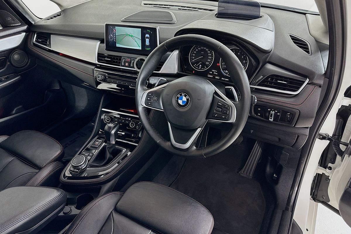 2015 BMW 2 25i ACTIVE TOURER LUXURY LINE F45