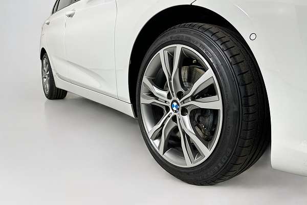 2015 BMW 2 25i ACTIVE TOURER LUXURY LINE F45