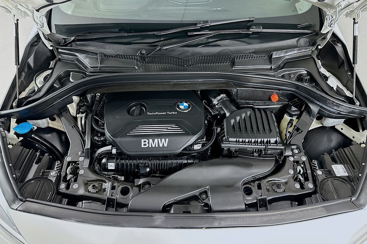 2015 BMW 2 25i ACTIVE TOURER LUXURY LINE F45
