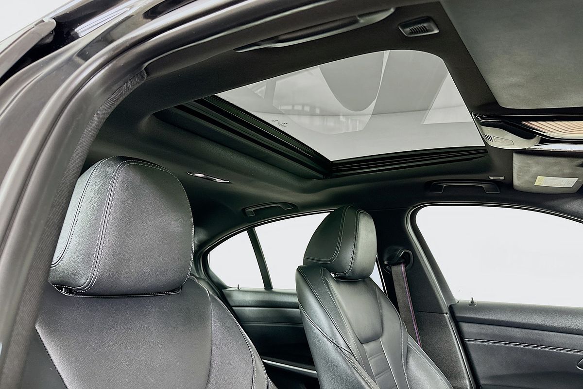 2020 BMW 3 30i M SPORT G20