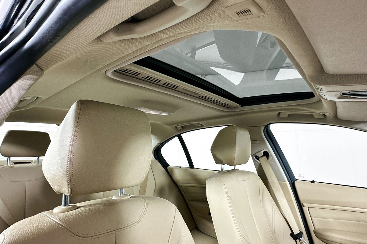 2012 BMW 3 20i F30