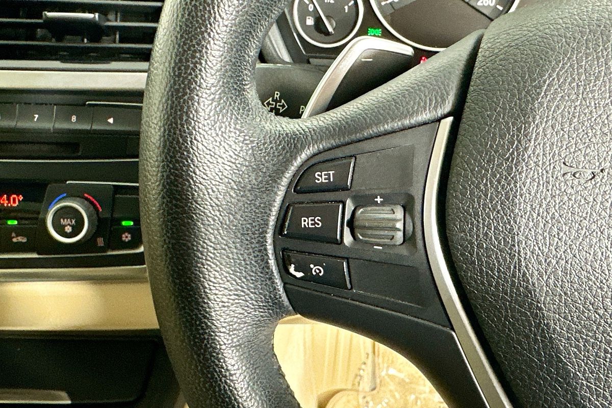 2012 BMW 3 20i F30