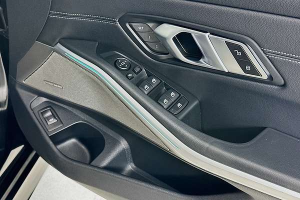 2020 BMW 3 30i M SPORT G20