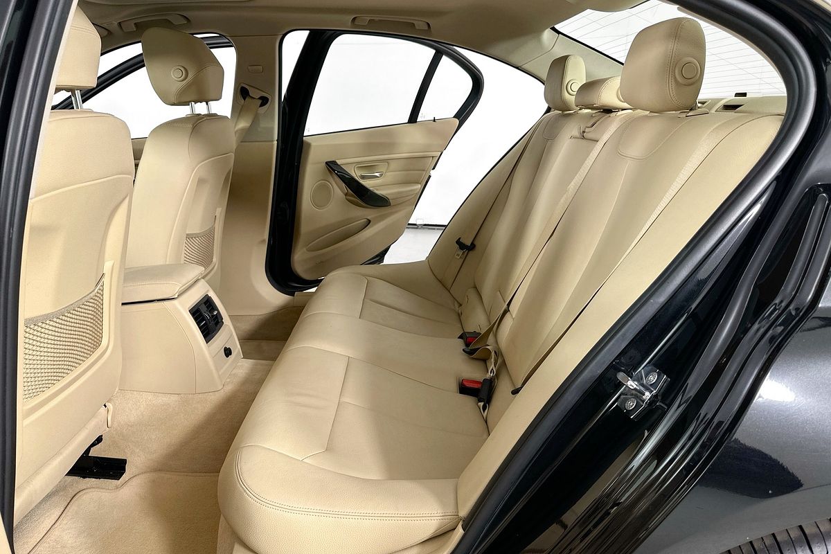 2012 BMW 3 20i F30