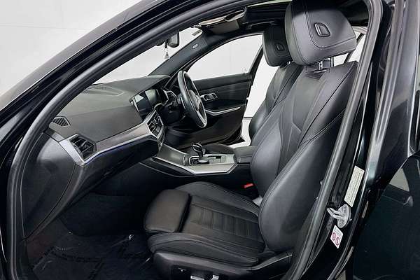 2020 BMW 3 30i M SPORT G20