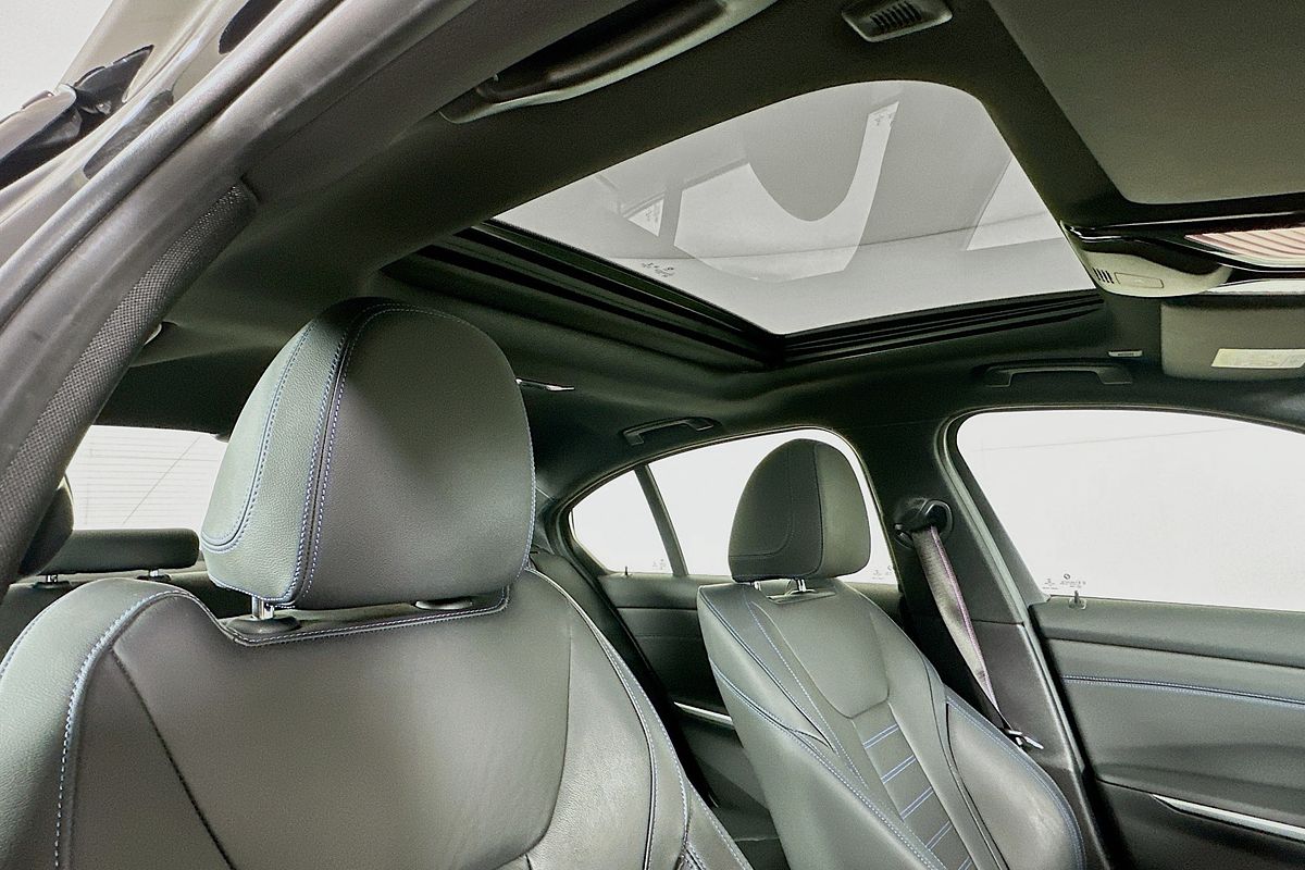 2020 BMW 3 30i M SPORT G20