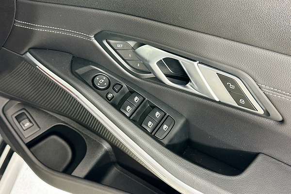 2021 BMW 3 20i M SPORT G20