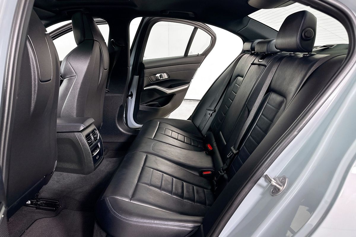 2022 BMW 3 30i M SPORT G20 LCI