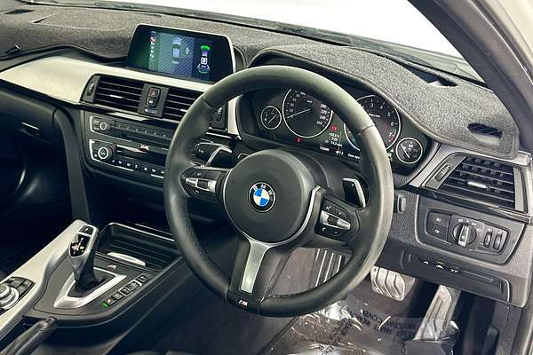 2014 BMW 3 20i F30 MY14