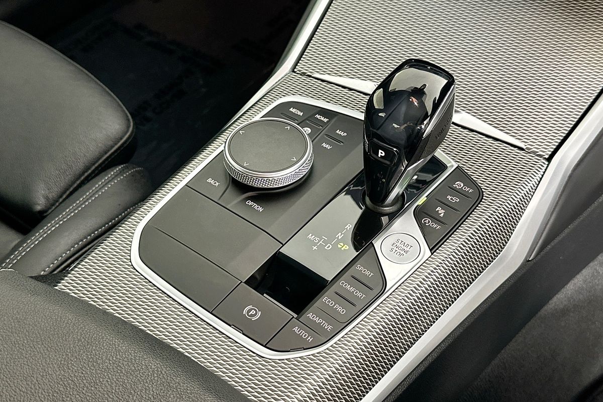 2020 BMW 3 30i M SPORT G20