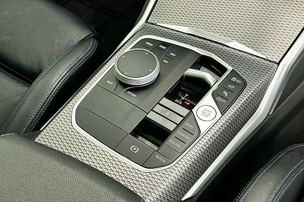 2022 BMW 3 30i M SPORT G20 LCI
