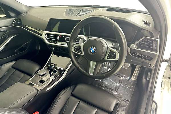 2020 BMW 3 30i M SPORT G20