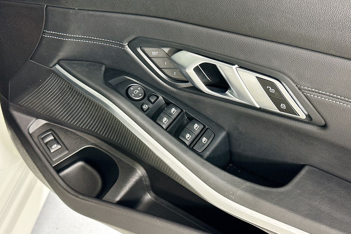 2020 BMW 3 30i M SPORT G20