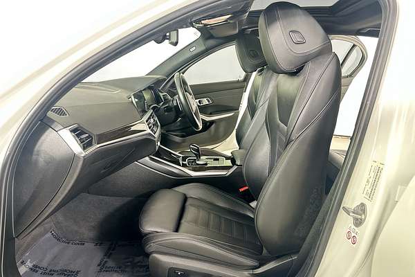 2020 BMW 3 30i M SPORT G20