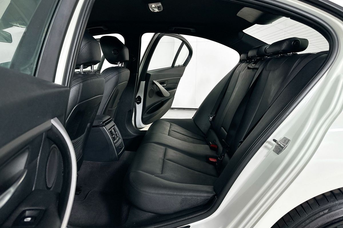 2014 BMW 3 20i F30 MY14