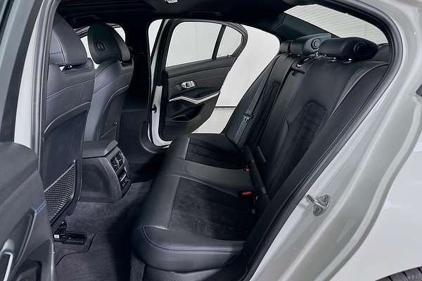 2020 BMW 3 30i M SPORT G20