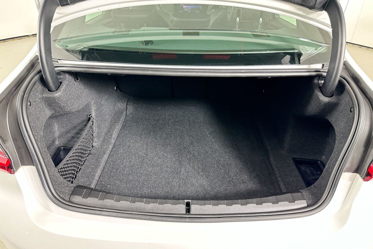 2022 BMW 3 30i M SPORT G20 LCI
