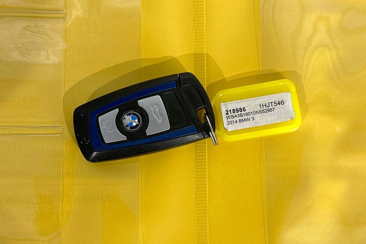 2014 BMW 3 20i F30 MY14