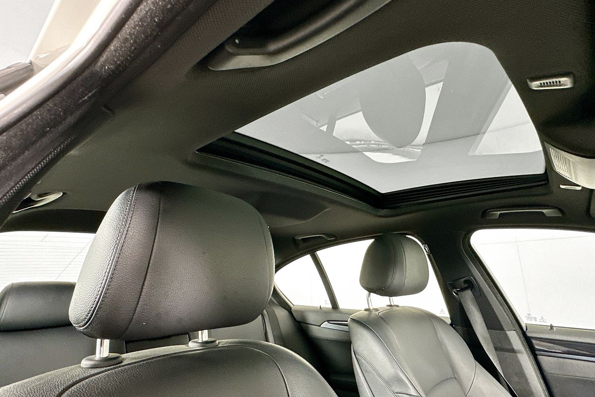 2015 BMW 5 20i LUXURY LINE F10 MY15