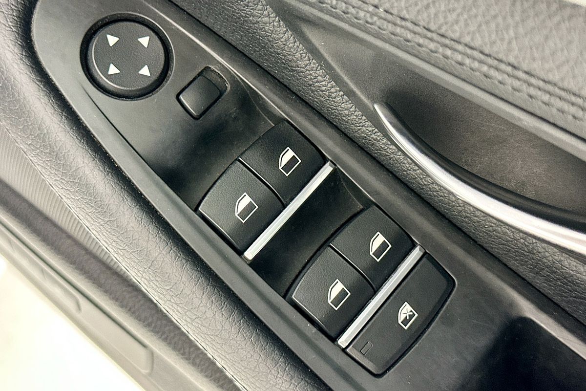 2015 BMW 5 20i LUXURY LINE F10 MY15