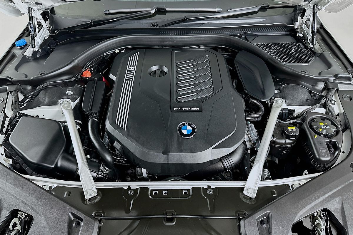 2023 BMW 8 40i M SPORT GRAN COUPE G16 LCI