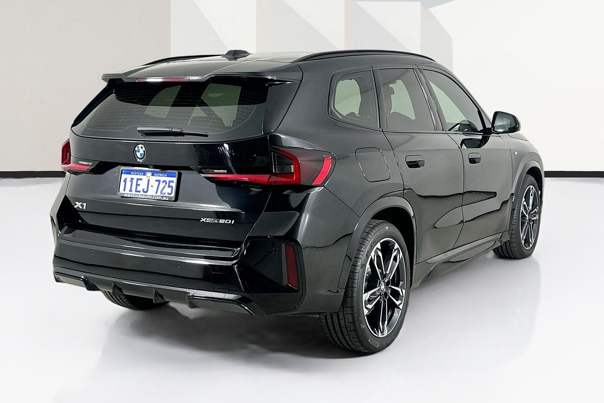 2024 BMW X1 xDRIVE20i M SPORT U11