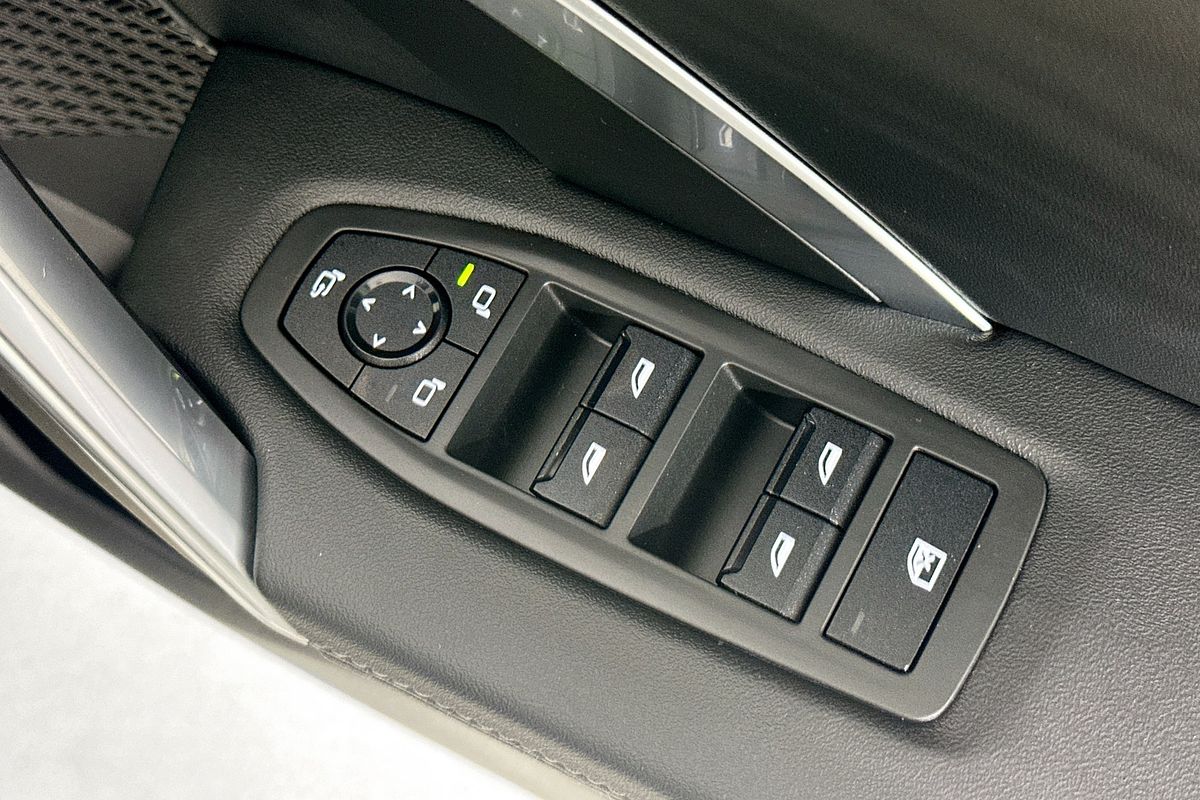 2024 BMW X1 xDRIVE20i M SPORT U11