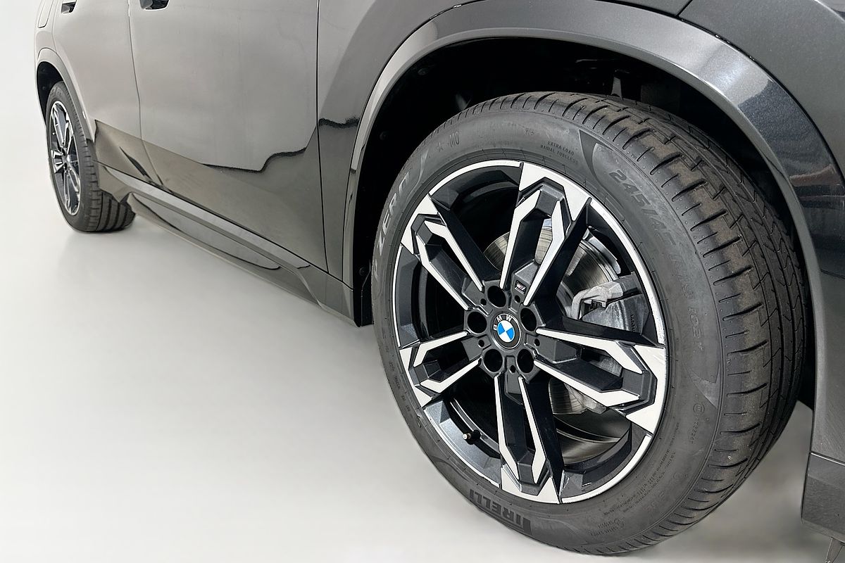 2024 BMW X1 xDRIVE20i M SPORT U11