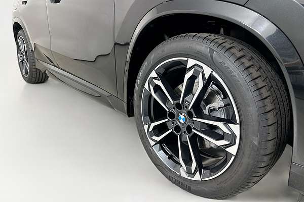 2024 BMW X1 xDRIVE20i M SPORT U11