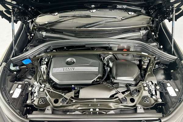 2024 BMW X1 xDRIVE20i M SPORT U11