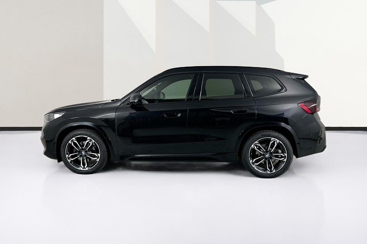 2024 BMW X1 xDRIVE20i M SPORT U11