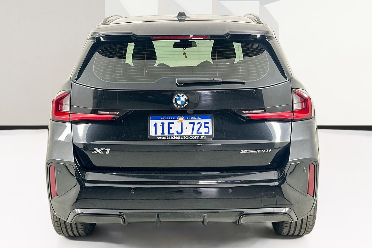 2024 BMW X1 xDRIVE20i M SPORT U11