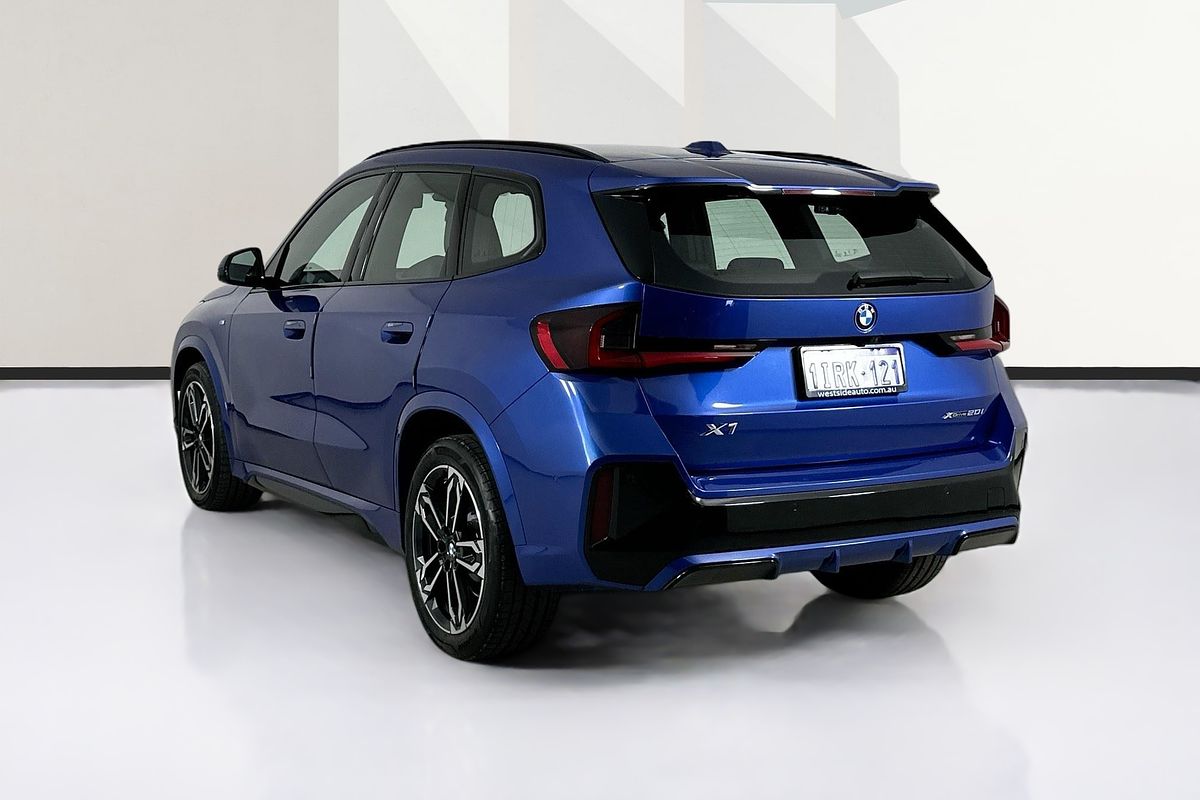2023 BMW X1 xDRIVE20i M SPORT U11
