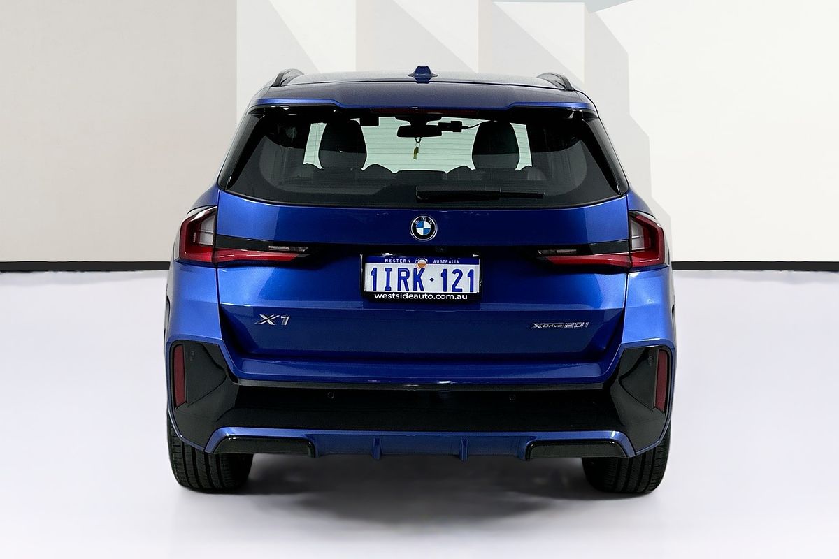 2023 BMW X1 xDRIVE20i M SPORT U11