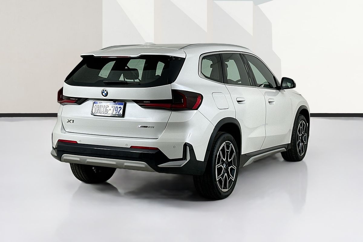 2023 BMW X1 sDRIVE18i U11