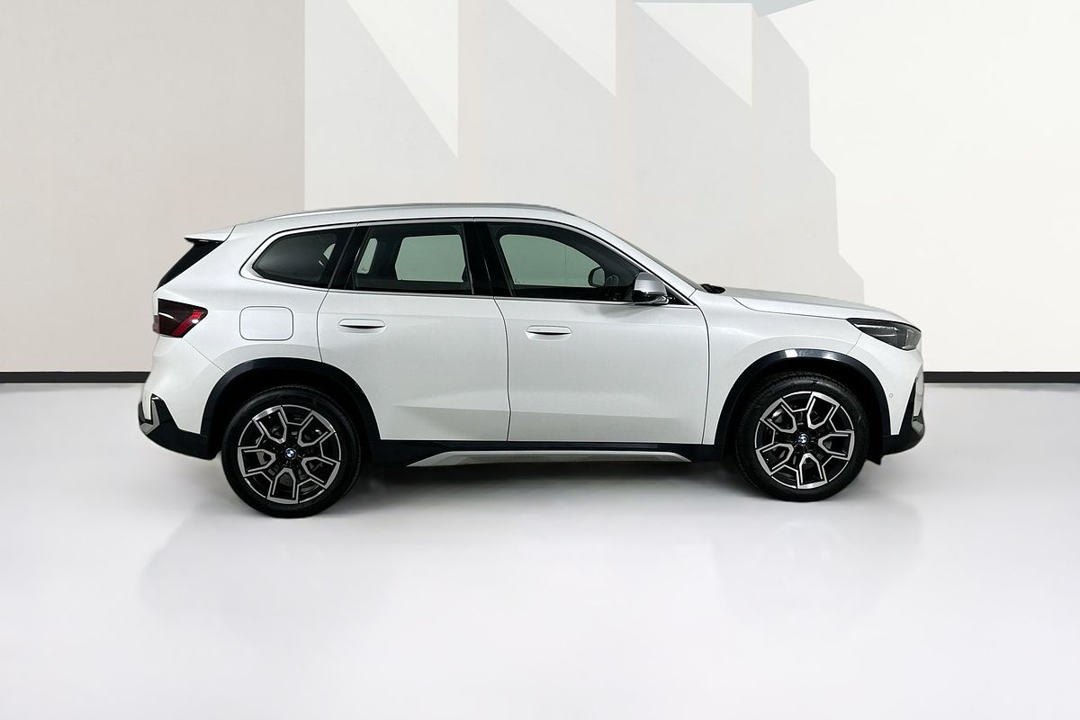 2023 BMW X1 sDRIVE18i U11