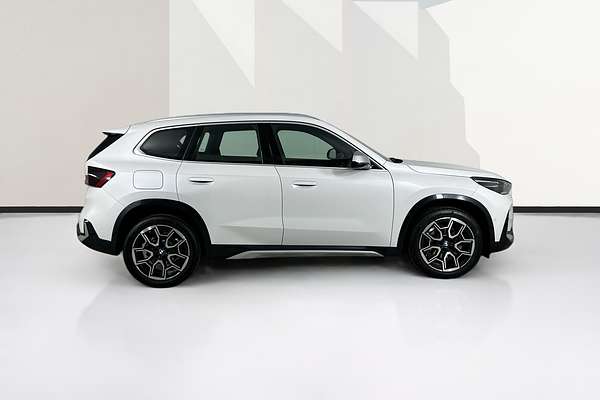 2023 BMW X1 sDRIVE18i U11