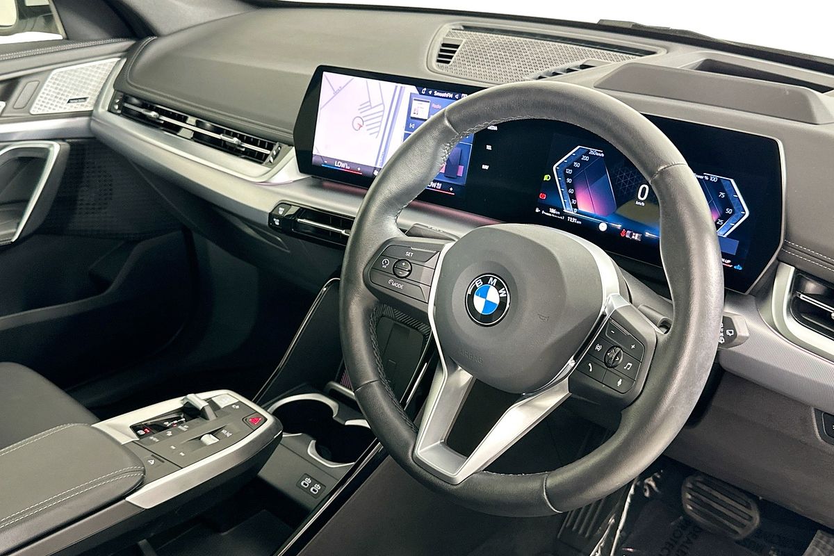 2024 BMW X1 sDRIVE18i U11