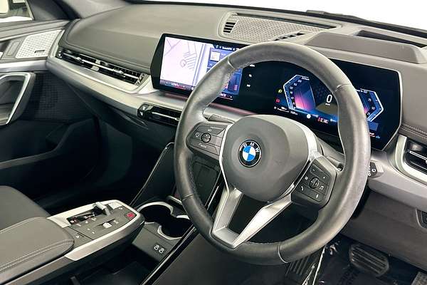 2024 BMW X1 sDRIVE18i U11