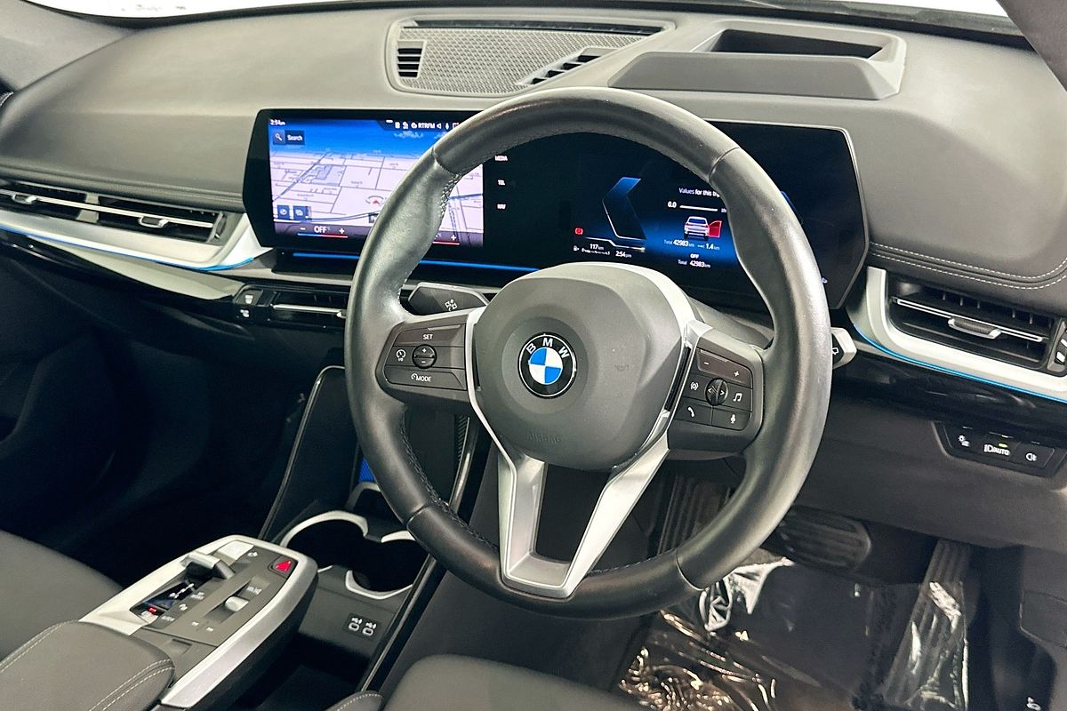 2023 BMW X1 sDRIVE18i U11