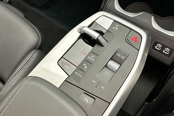 2025 BMW X1 xDRIVE20i U11